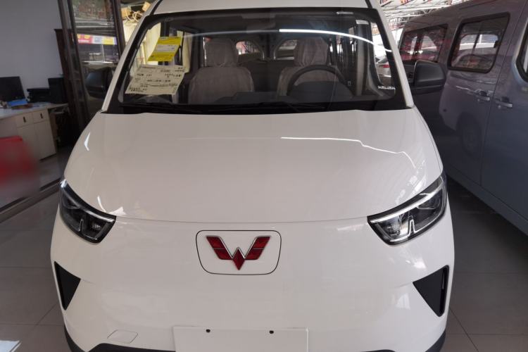 Used Wuling Yangguang 2025 Model 400km Bus Edition—Comfort Edition
