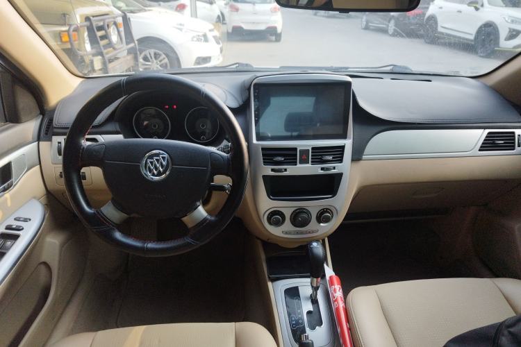 Used Buick Excelle 2013 1.5L Automatic Classic Model Center Console