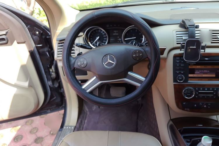 Used Mercedes-Benz R-Class 2011 R 350 L 4MATIC

