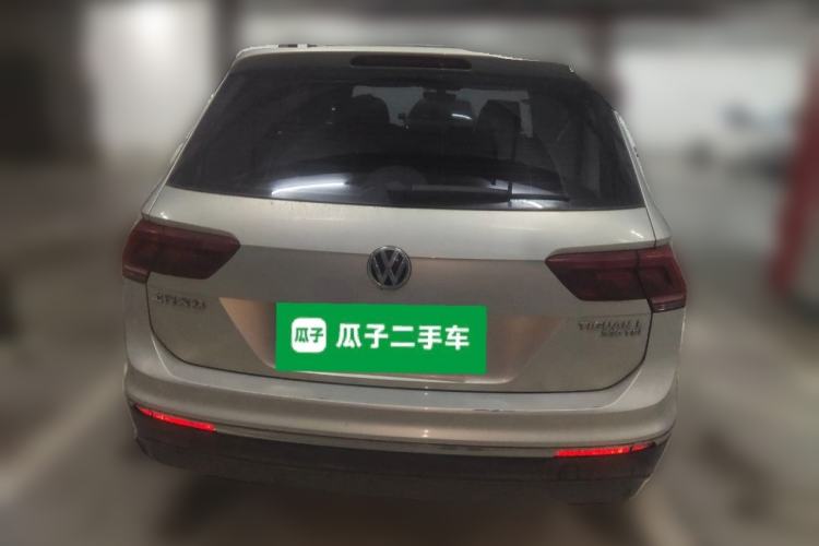 Used Volkswagen Tiguan L 2017 330TSI Automatic Two-Wheel Drive Flagship Edition Rear