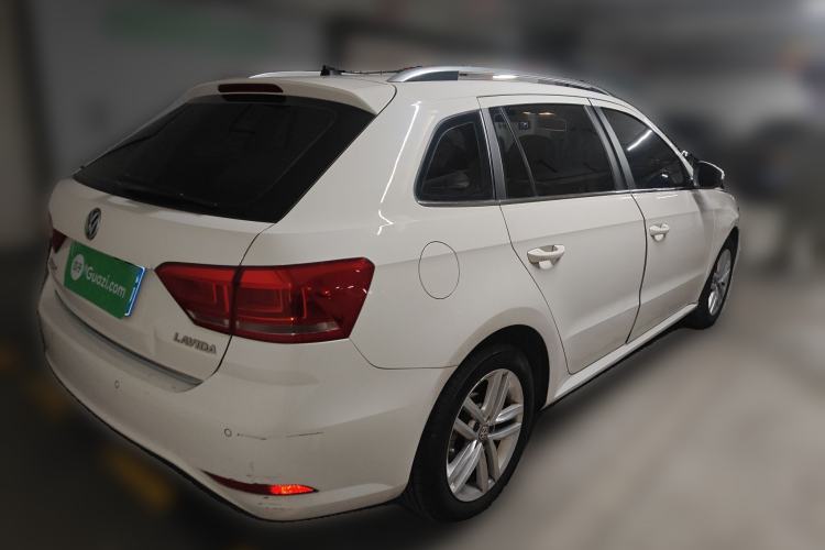 Used Volkswagen Gran Lavida 2015 1.6L Automatic Comfort Edition Exterior 5