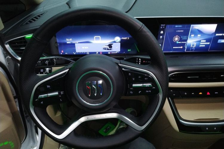 Used Buick GL8 2025 Model Land Executive Class First-Adoption Edition