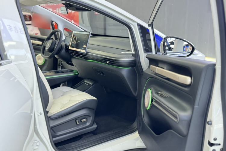 Used Baojun Cloud 2023 460 Max Lingxi Version Right Front Seat