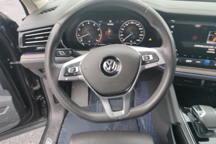 Used Volkswagen Touareg 2019 3.0 TSI RuiFeng Edition China VI Standard Steering Wheel