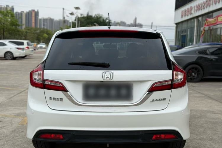 Used Honda Jade 2013 1.8L automatic Comfort version 5 seats
