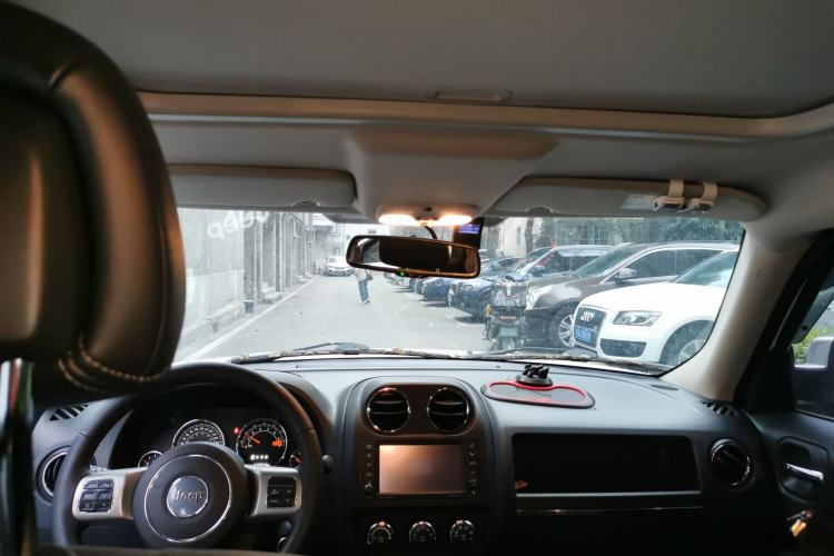 Used Jeep Patriot 2015 2.4L Luxury Navigation Edition
