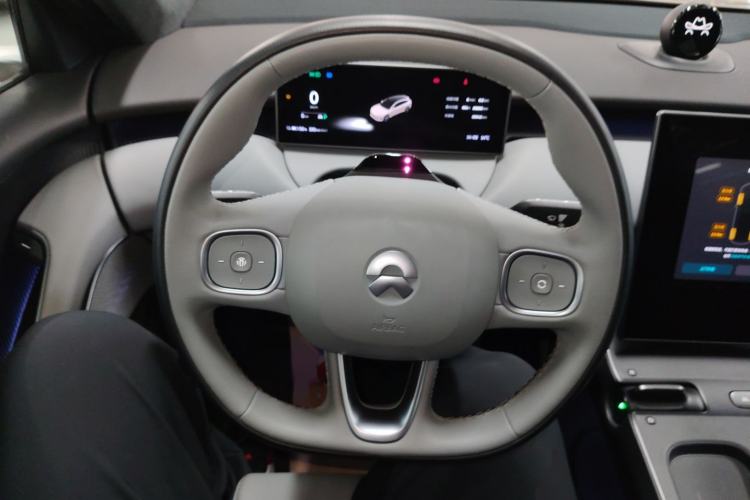 Used Nio ET5T 2023 75 kWh Touring Steering Wheel