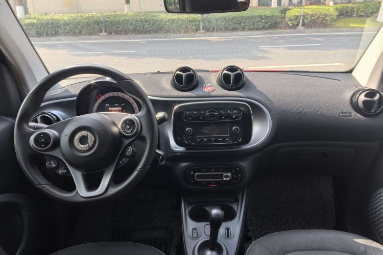 Used smart fortwo 2015 1.0L 52 kW Hardtop Passion Edition
