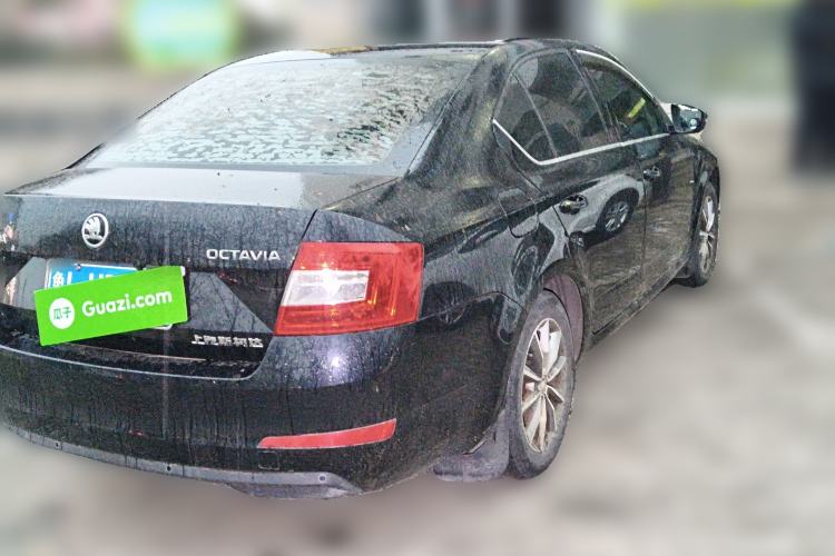 Used Skoda Octavia 2017 Classic Model 1.6L Manual Comfort Edition
