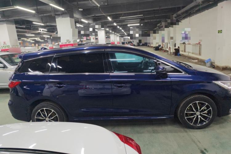 Used BYD Song MAX 2017 1.5T Manual Smart Connect Luxury 7-Seater