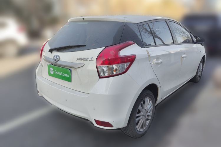 Used Toyota YARiS L Zhi Xuan 2015 1.5E Automatic Charm Edition
