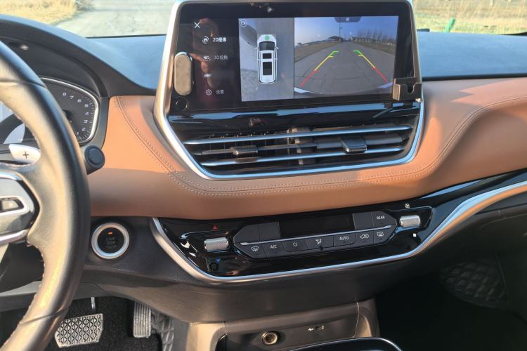 Used SAIC MAXUS G20 2021 PLUS 2.0T Gasoline Automatic Luxury Edition
