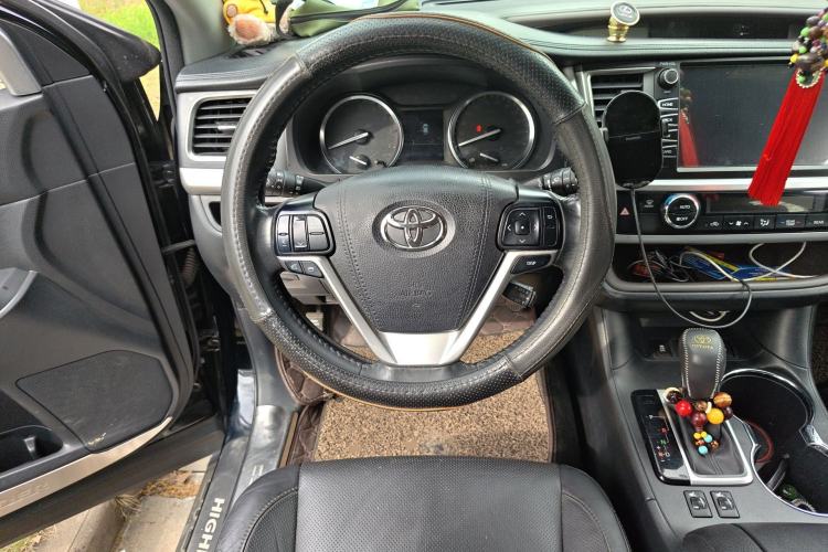 Used Toyota Highlander 2015 2.0T Four-Wheel Drive Luxury Edition 7-Seater Steering Wheel
