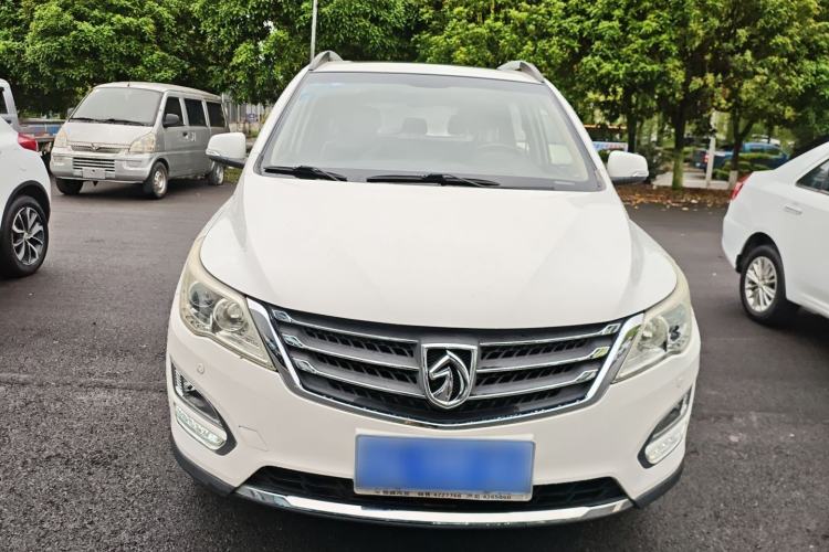 Used Baojun 560 2016 1.8L Manual Luxury Edition Front