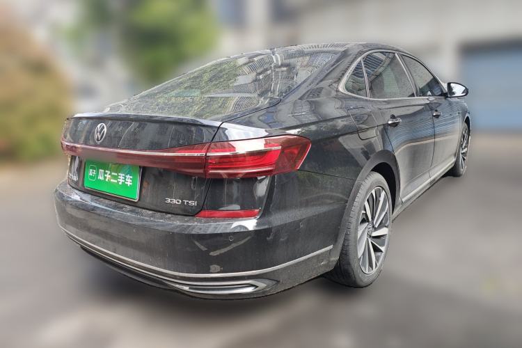 Used Volkswagen Passat 2023 Facelift 330TSI Luxury Edition Rear Right 45 Deg