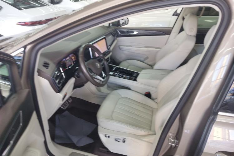 Used Volkswagen Viloran 2023 380TSI Luxury Edition