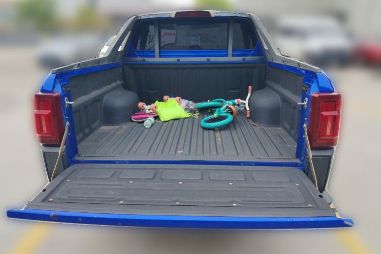 Used JMC Yuhu 9 2019 2.0T Automatic Gasoline Two-Wheel Drive Comfort Edition Trunk