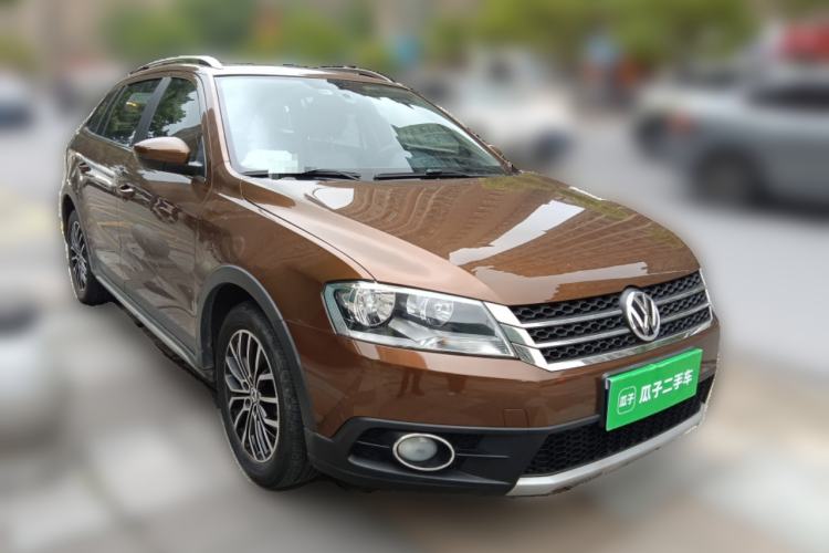 Used Volkswagen Cross Lavida 2014 1.6L Automatic