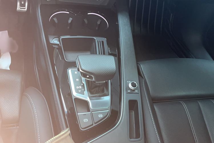 Used Audi A4L 2024 40 TFSI Luxury Dynamic Edition
