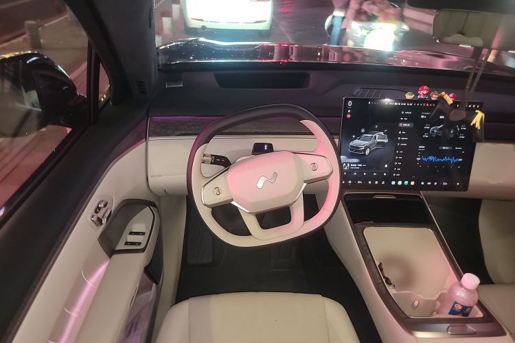 Used ONVO Luxeed L90 2025 Model—Max Six-Seater Version