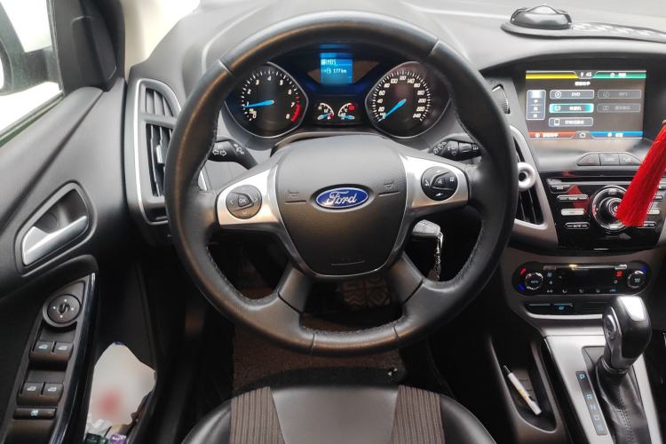 Used Ford Focus 2012 Hatchback 1.6L Automatic Fashion Edition
