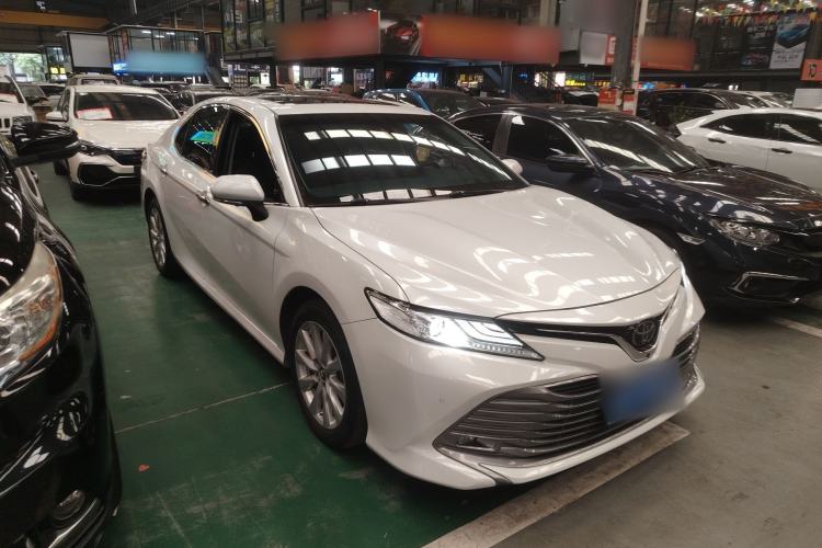 Used Toyota Camry 2018 2.0G Luxury Edition
