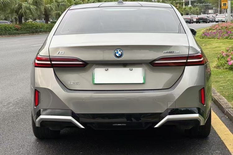 Used BMW i5 2024 eDrive 35L M Sport Package
