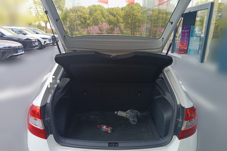 Used Skoda Rapid Spaceback 2016 Revised 1.6L Manual Chuanxing Edition Trunk