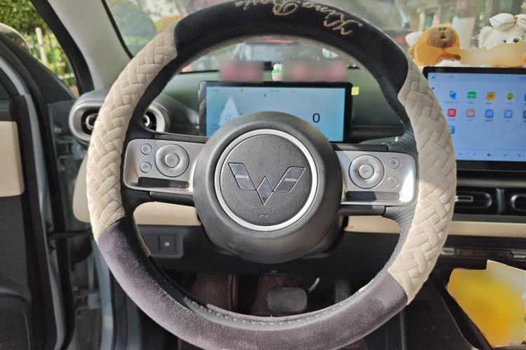 Used Wuling Bingo PLUS 2024 330 km Range Five-Seater Version
