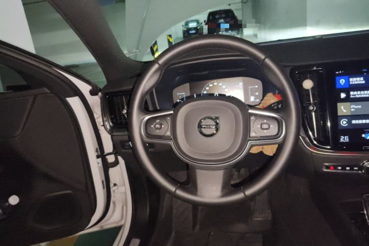 Used Volvo S60 2022 B4 Zhiyi Luxury Edition