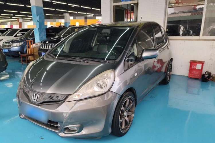 Used Honda Fit 2011 1.3L manual Comfort version