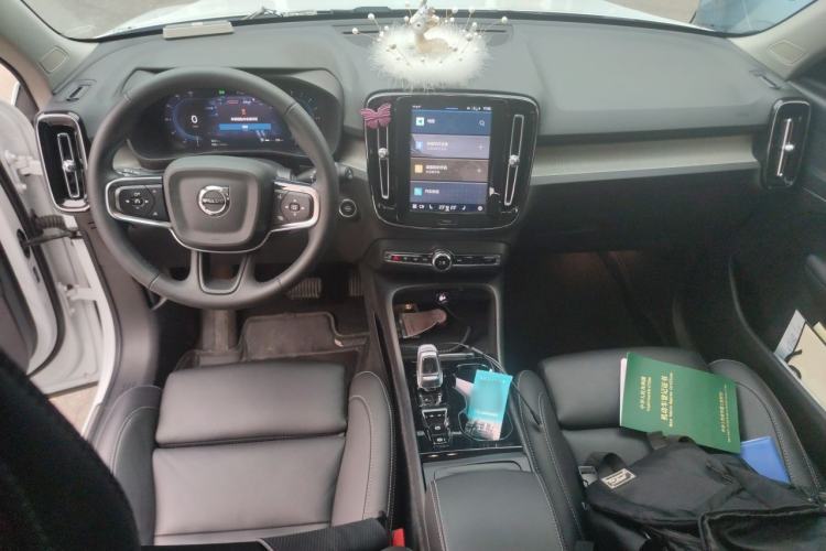 Used Volvo XC40 2024 B4 4x4 Smart Luxury Edition
