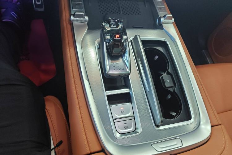 Used Tank 700 New Energy 2024 Hi4-T Extreme Edition Gear Lever