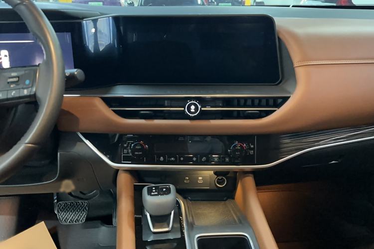 Used Nissan Pathfinder 2024 380 VC-TURBO Four-Wheel Drive Prestige Edition 6 Seats Audio And AC Panel