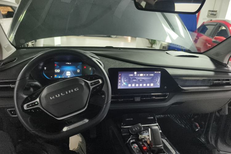 Used Wuling Victory 2022 280T 1.5T CVT Flagship Edition Center Console