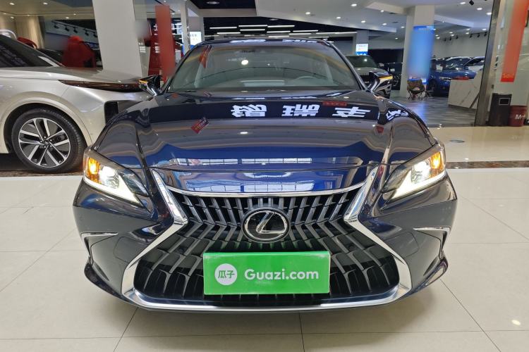 Used Lexus ES 2021 200 Excellence Edition
