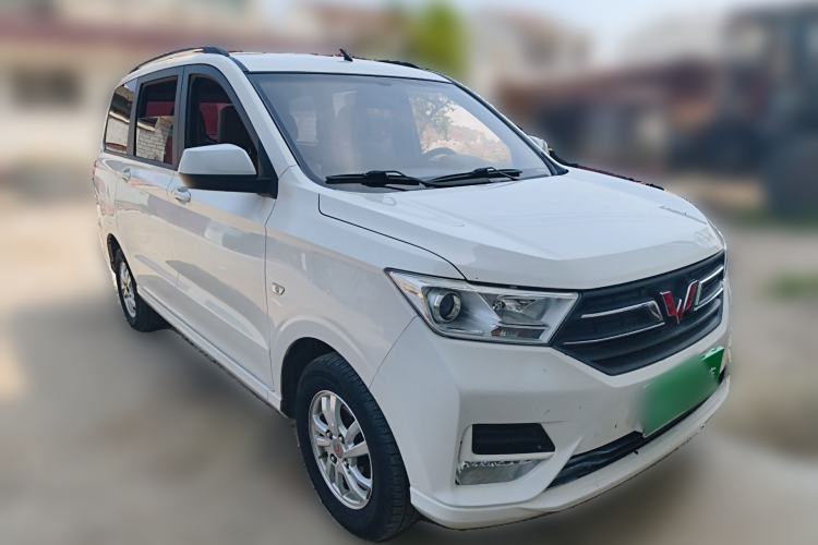 Used Wuling Hongguang 2019 1.5L S Comfort Edition China VI LAR Front Right 45 Deg