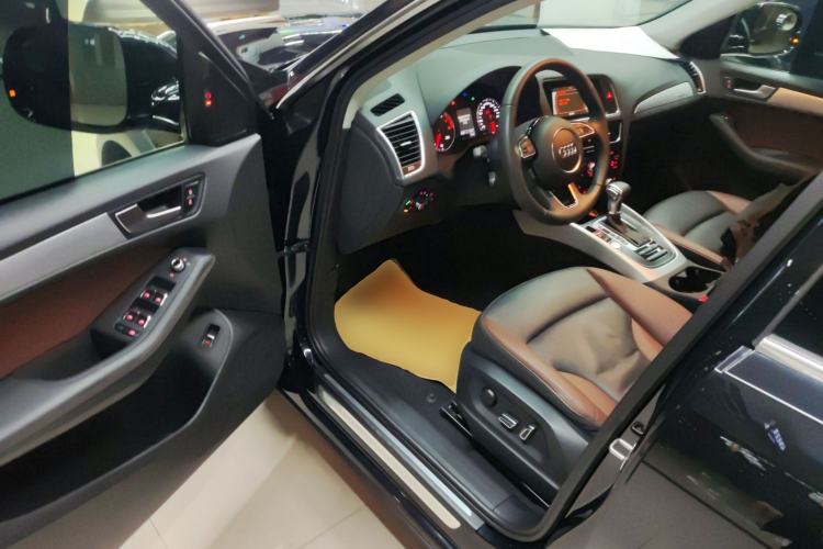 Used Audi Q5 2017 Plus 40 TFSI Technology Model