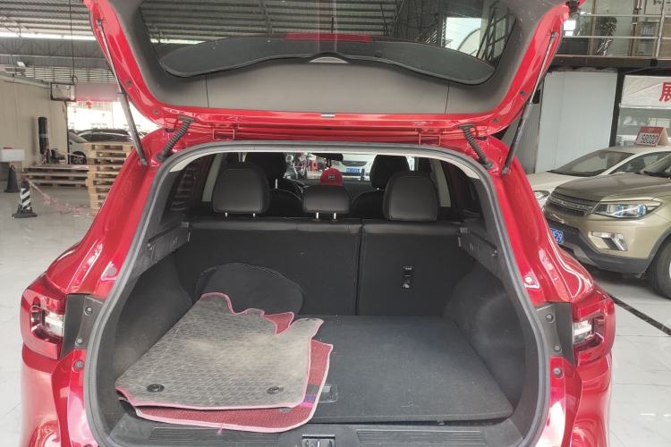 Used Renault Kadjar 2017 2.0L Two-Wheel-Drive Leading Edition