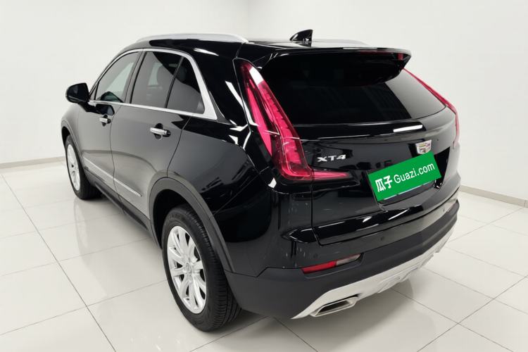 Used Cadillac XT4 2018 28T Two-Wheel Drive Tech Version