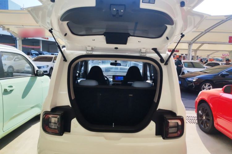 Used Geely Galaxy Panda 2024 Panda Mini 200km Endurance Bear Trunk