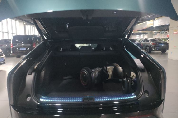 Used XPeng P7 2025 Model—702 Long Range Ultra Trunk