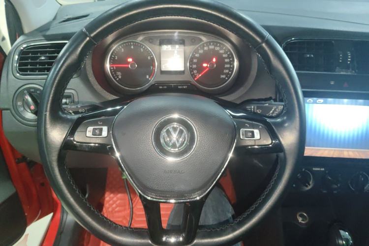 Used Volkswagen Polo 2016 1.6L Automatic Comfort Model
