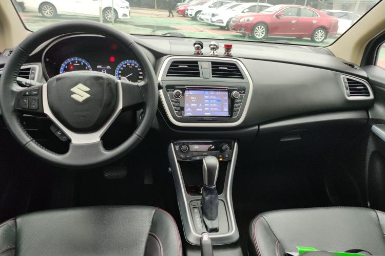 Used Suzuki S-Cross 2014 1.6L CVT Two-Wheel Drive Elite Version Center Console