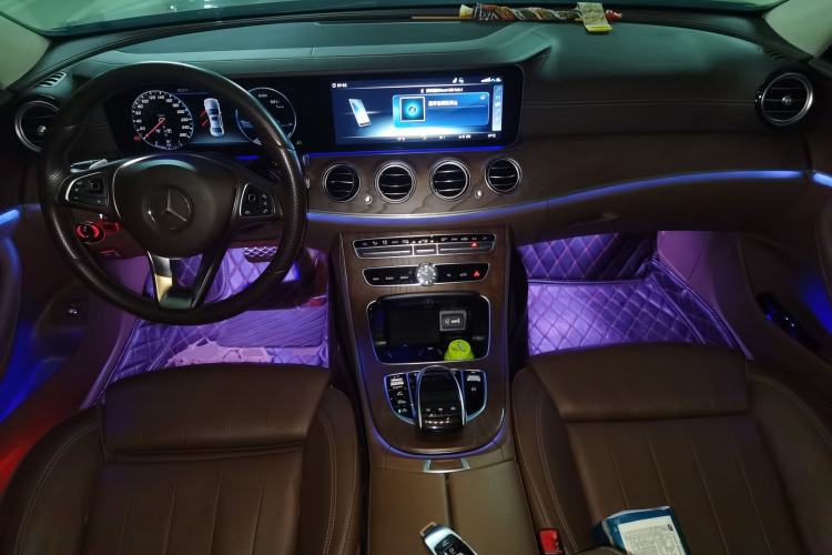 Used Mercedes-Benz E-Class 2018 Facelift E 200 L Center Console