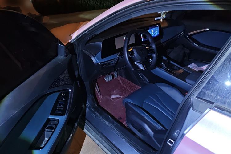 Used MG 7 2023 1.5T DCT Luxurious Supreme Edition
