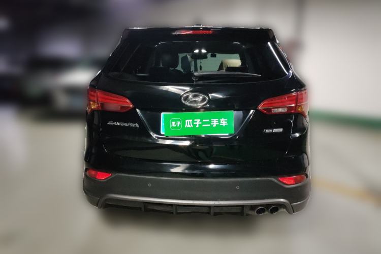 Used Hyundai Santa Fe Classic 2013 3.0L 4x4 Premium Edition 7-Seater Euro IV
