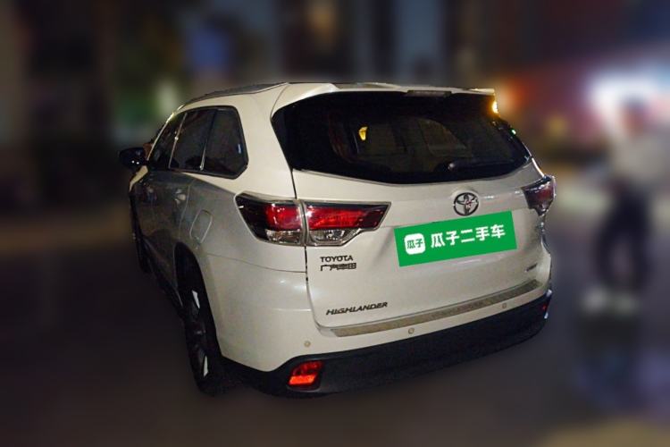 Used Toyota Highlander 2015 2.0T Two-Wheel Drive Luxury Edition 7 Seats Rear Left 45 Deg