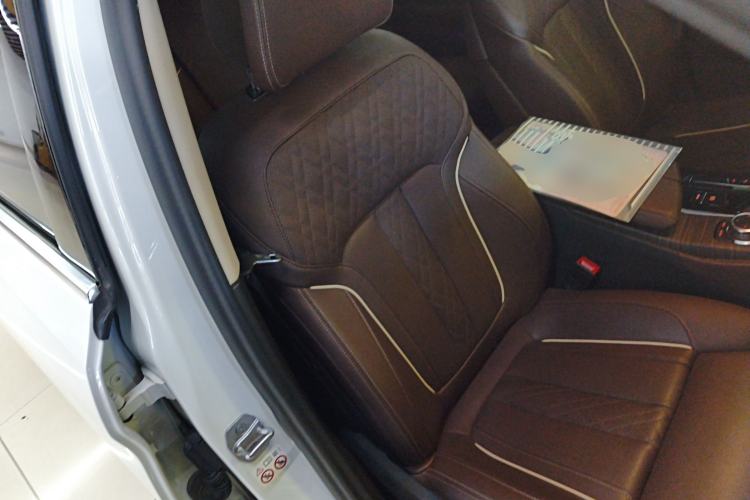 Used BMW 5 Series 2022 Second Facelift 530Li Luxury Edition Premium Package
