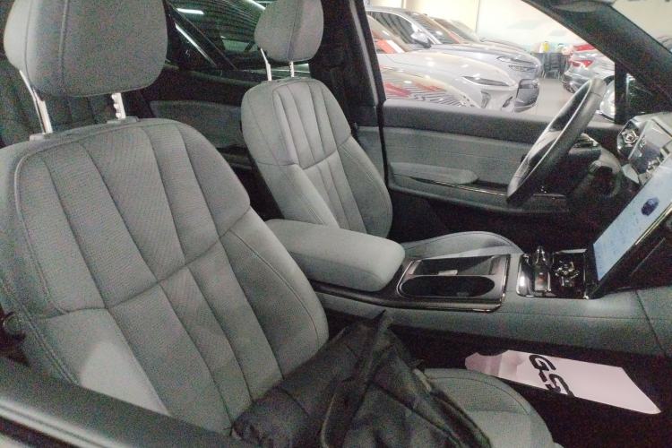 Used Nio ES8 2020 580 km Range Signature Edition Six-Seater Version Right Front Seat